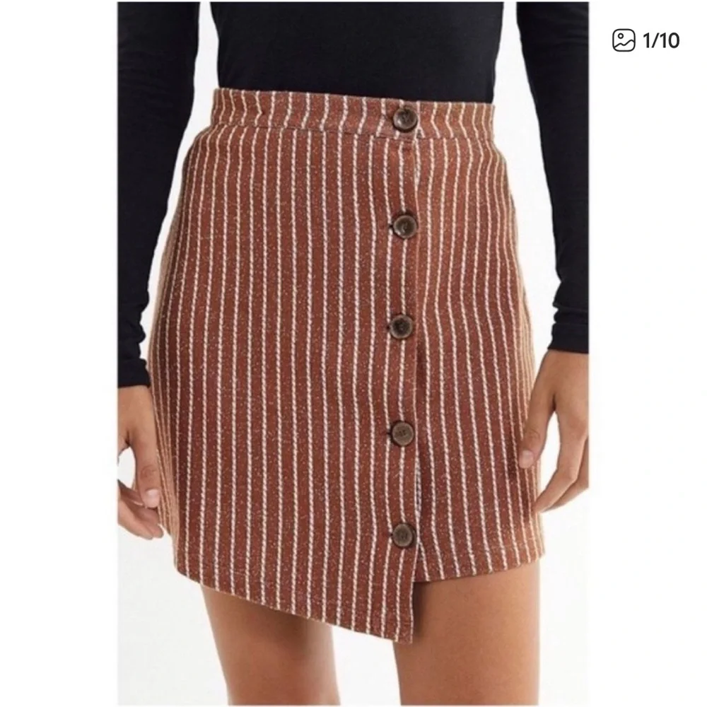 Urban Outfitters Women’s Ellie Rust Striped Button Front Asymmetrical Mini Skirt - Picture 2 of 10
